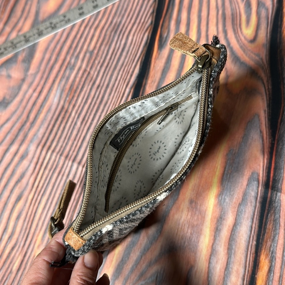 Myra Second Impression Pouch HIDE-SEGMENTED SMALL BAG - Picture 5 of 11
